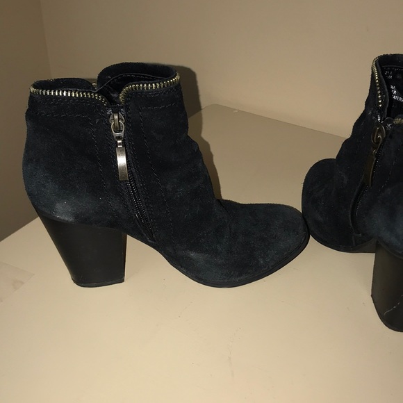 Black booties! - Picture 4 of 7